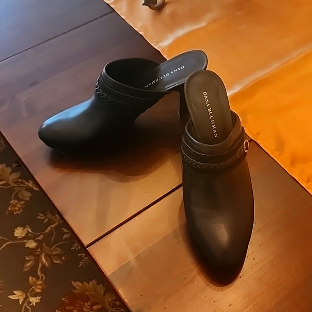 Dana Buchman high heeled mules  SZ 10